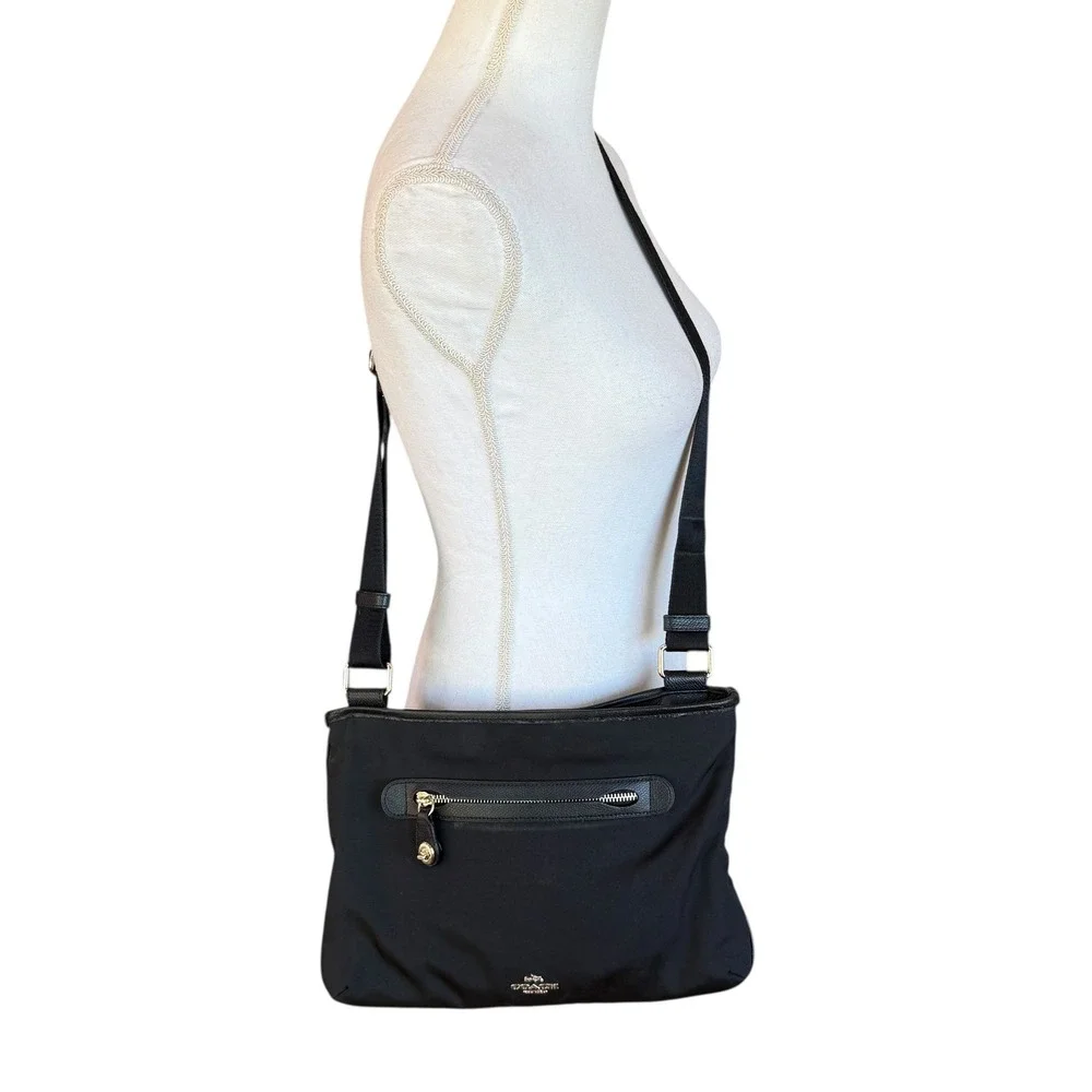 Coach Black‎ Nylon Crossbody Bag Leather Trim Gold Hardware 36707 Messenger